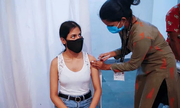 Corona Vaccination | India administers 32,36,63,297 doses of #COVID vaccines and overtakes the USA: Ministry of Health