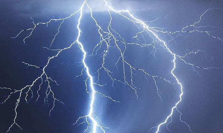 Lightning | be careful during lightning in rain and not to use mobile phone in balcony