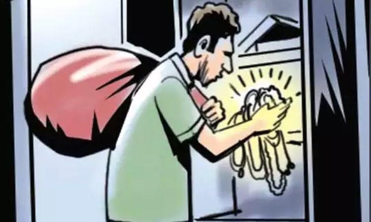 Burglary in Pune | Burglary in Katraj area of ​​Pune, theft of four and a half lakh
