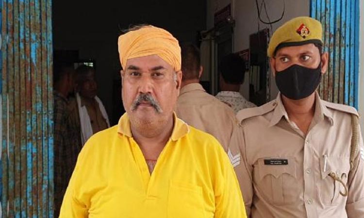 UP Police | after 40 years police arrested who killed 4 people changed his disguise and became priest