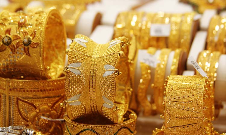 Gold Price Today । gold silver price today mcx mumbai pune silver rate hike by 700 rs and no change in gold rate