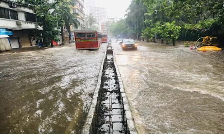 Mumbai Rains | Heavy rains cause traffic jams in Mumbai