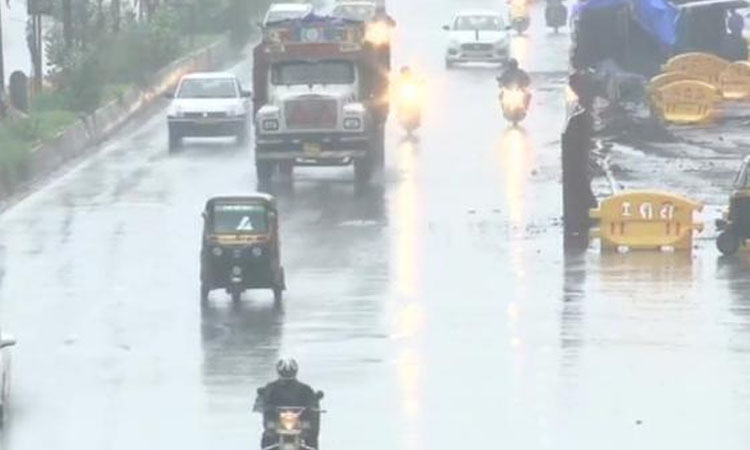 IMD Alert | red alert next three four hours heavy rains mumbai thane raigad ratnagiri in maharashtra