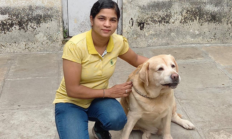 Supriya kindre is the first female dog trainer in the state; Rank 1 in the country in dog training course exams
