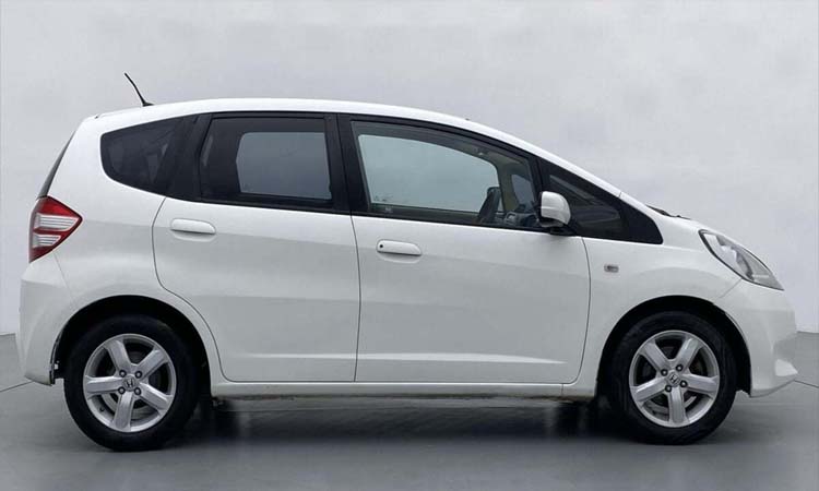 Honda jazz | second hand honda jazz in 2 7 lakh with zero down payment loan plan