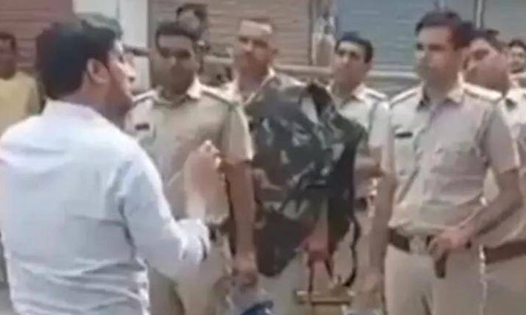 Video Viral video break heads of protestors karnal sdm tells cops deployed protesting farmers