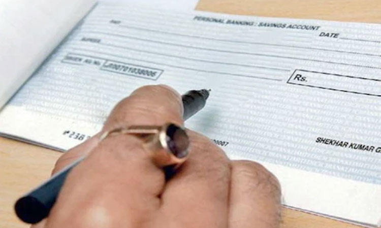 RBI Rules | do not do this mistake before deducting the check otherwise you will have to pay a fine know the new rules of rbi