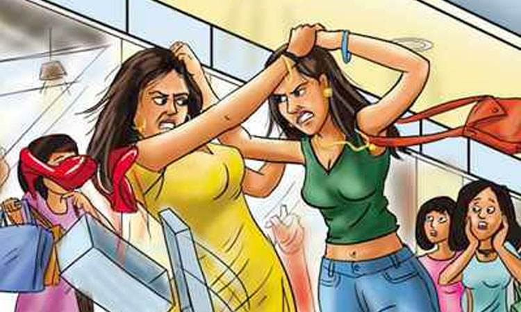 Pune Crime | Watching the quarrel of 2 women in Pune, the security guard got expensive, find out the case