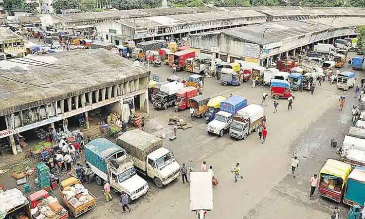 Pune Bhusar Market | pay and park at five places in grocery bazaar