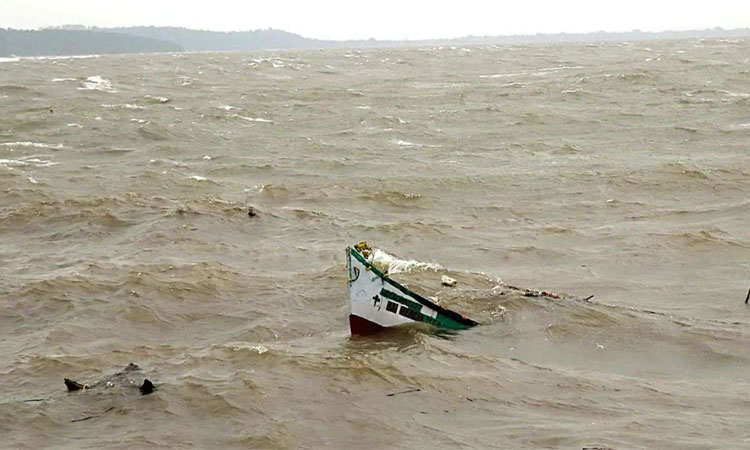 Maharashtra News | 11 killed as boat capsizes in narkhed amravati