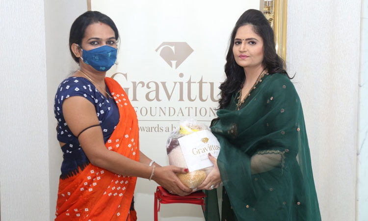 Gravittus Foundation | Usha Kakade's 'Gravitus' initiative to help third parties