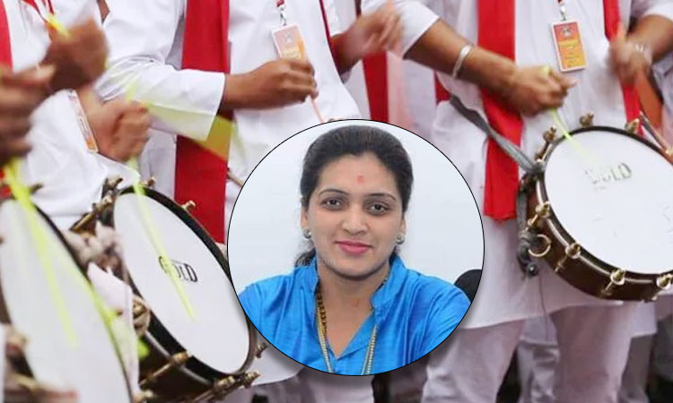 Pune Dhol Tasha Pathak | 60 people, including 15 girls from Pune's 'Dhol-Tasha' group, were stranded in Hyderabad, MNS's Rupali Thombre-Patil and social activist Ajit Singh Pardeshi fought idea, all were released