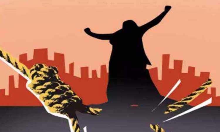 Pune Crime | Threatening to bring wives and children on the streets despite paying Rs 50,000 per month as interest; Suicide of a youth in Kondhwa, Pune