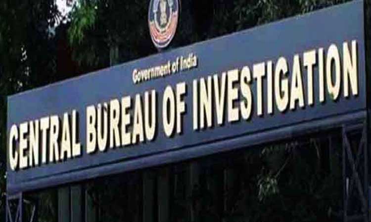 CBI | 2 delhi police personal arrested by cbi for taking bribe from si who accused of rape case