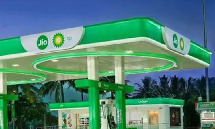 Reliance Jio-BP | reliance jio bp launches first mobility station in navi mumbai many facilities will be available with petrol diesel