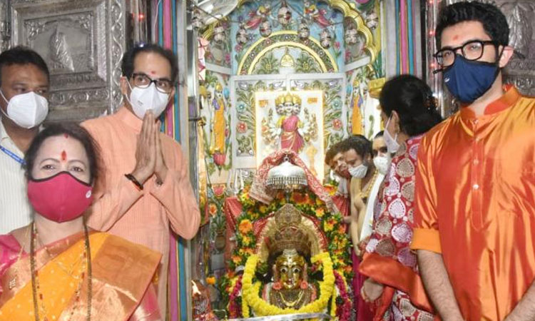 Navratri Utsav | cm uddhav thackeray visits mumbadevi mandir his family ghatasthapana navratri
