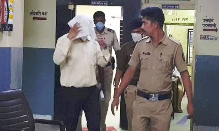 Akola Crime | doctor akola does unnatural physical relation patient police arrest accused doctor