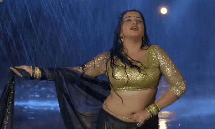 Amrapali Dubey | bhojpuri actress amrapali dubey used to cry bitterly while getting wet in the rain this was the reason for the sadness of nirahuas actress