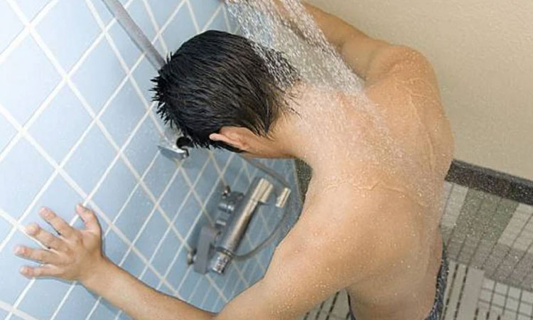 Winter Tips | warm water bath could be dangerous in winter be careful about these 10 mistakes