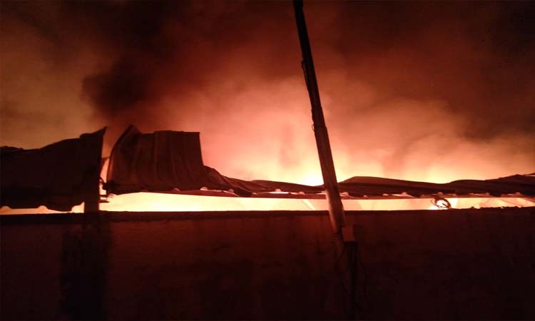 Pune Fire | fire at furniture warehouse in Pisoli area of ​​Pune; Control of fire after three hours of efforts