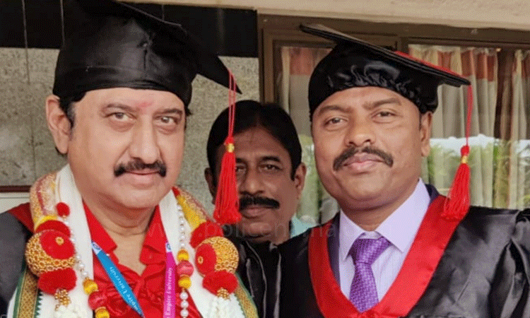 Ganesh Jagtap | Ganesh Jagtap of Pune City Police was awarded Doctorate from 'Indian Empire University'; Actor Suman also present for seminar