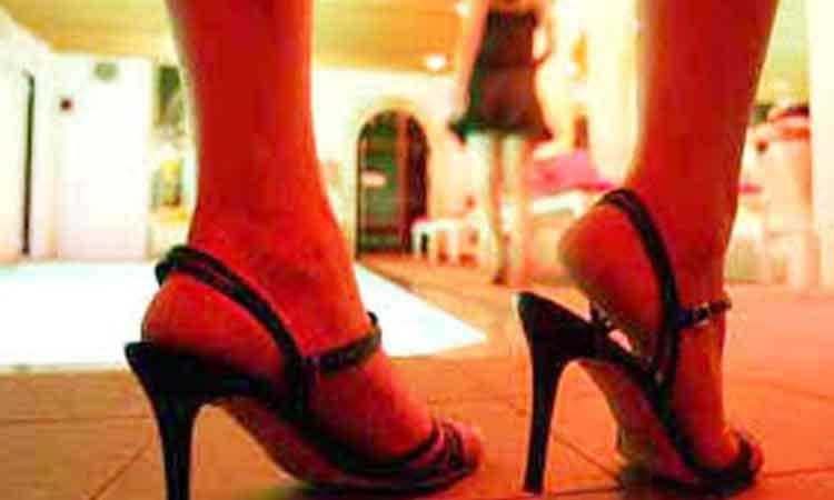 Pune Crime Prostitution racket exposed in Pune Two girls released pune police crime branch Social Security Cell