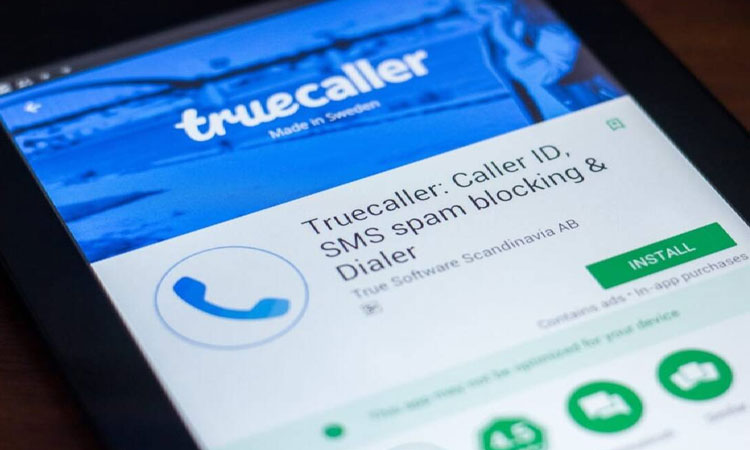 Pune Crime Seeing the name on the TRUE CALLER ID the father got angry and