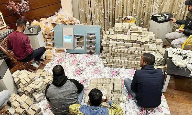 Income Tax Department Raid | piyush jain kanpur raid 257 crore cash dubai property documents seized in 120 hour long raid