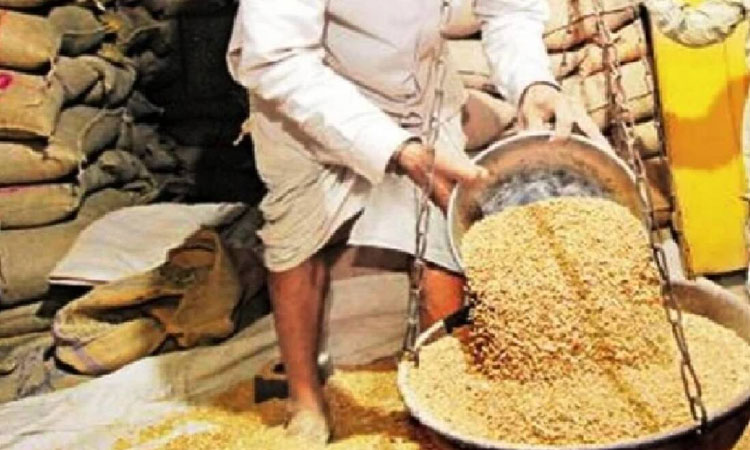 Pradhan Mantri Garib Kalyan Anna Yojana (PM-GKAY) important news for ration card holders government cut wheat quota under pmgkay add more rice