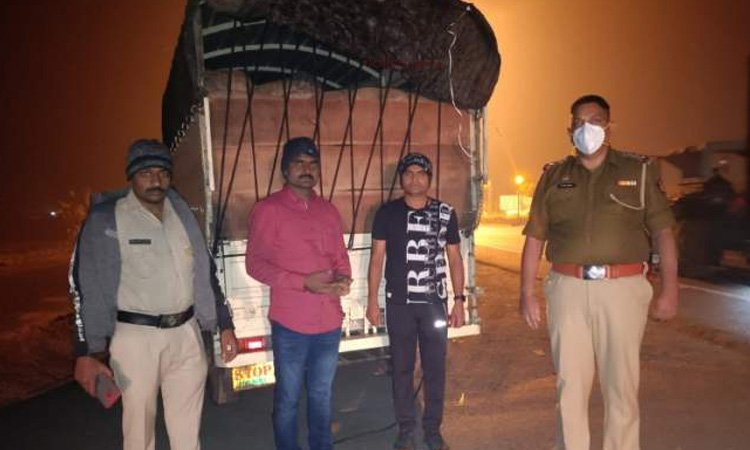 Pune Crime | Major action of Pune rural police! 32 lakh gutka seized during blockade in Indapur