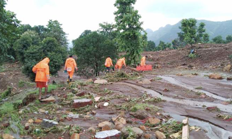 Sangli News | sangli heavy rains lashes district cause crop damage sangli news