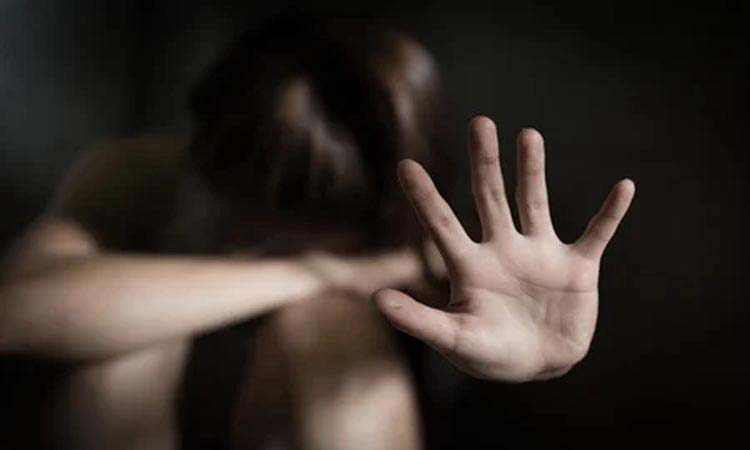 Pune Crime Minor girl Molestation Case in Aundh village FIR at Chaturshringi Police Station