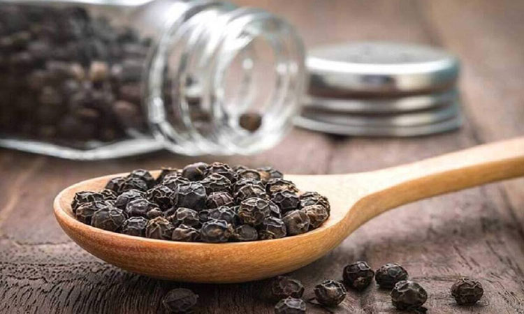 Benefits Of Black Pepper | amazing health and nutritions benefits of black pepper know how to use it