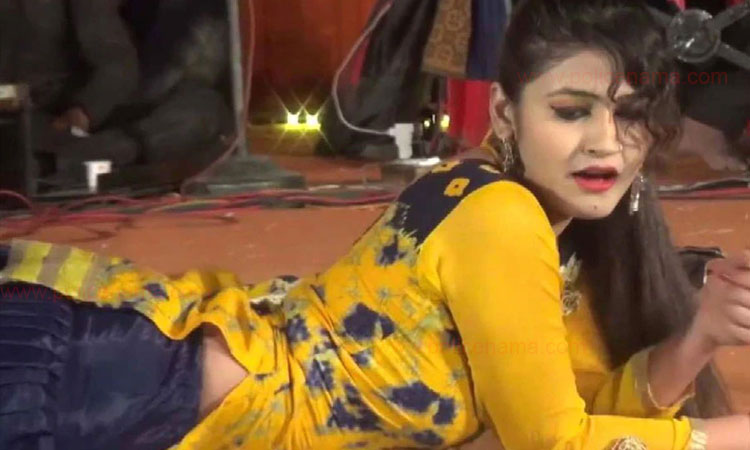 Gori Nagori | haryanvi dancer gori nagori lay down on the stage while dancing watch video