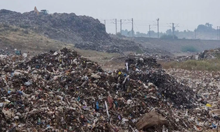Pune Corporation | Municipal Corporation 'dumped' at Ramtekdi by waste contractor and 're-dumped' at Soratapwadi?