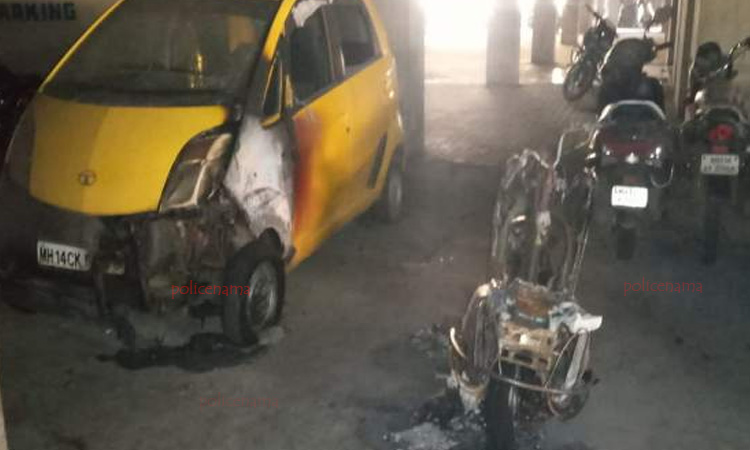 Pune Crime | four vehicles torched along lady police two wheeler chikhali police station of pimpri