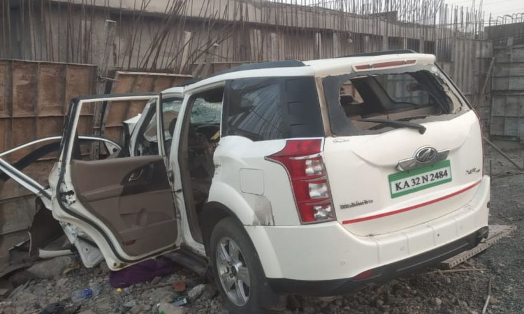 Solapur Crime four killed and one injured in road mishap on solapur vijapur highway