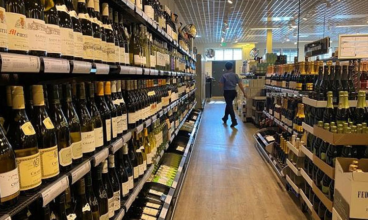 Maharashtra State Cabinet | maharashtra govt decided to allow wine sale in 1000 sq feet super market