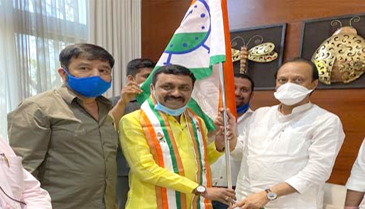Pune Political News | pune first blow to ruling bjp corporator sawant shital husband Ajay sawant joins ncp in pune ajit pawar mla sunil tingre