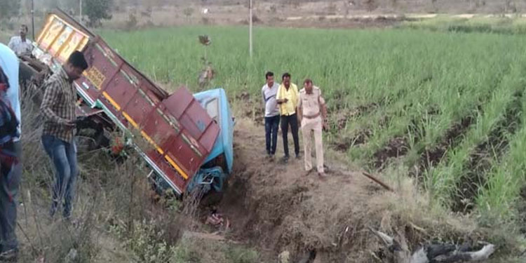 Nanded Terrible Accident | nanded seven people were killed on the spot in a tata magic and tempo accident in bhokar kinwat road in nanded district