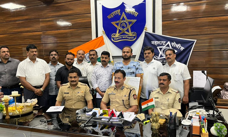 Pune Crime 300 crore cryptocurrency and money laundering 8 arrested for ransom including police Dilip Tukaram Khandare