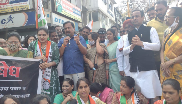 Pune NCP | Pune NCP protests against bandatatya Karadkar's statement with 'Jode Maro' agitation