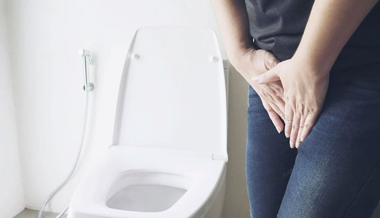 Bad Smell In Urine | know the reason behind smelly urine can be signs of these diseases