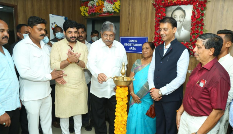 Pune Blood Bank | Dedication of Madhukar Bidkar Blood Bank completed; BJP state president Chandrakant Patil said - 'projects of ruling BJP corporators are in the public interest'