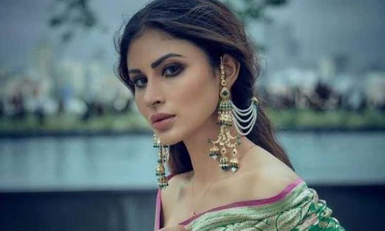 Mouni Roy Gorgeous Look | mouni roy shares beautiful photos wearing different suit see her pics