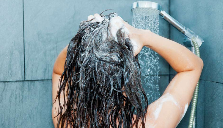 Hair Fall | hair fall while bathing mistakes leads to baldness right way to use shampoo conditioner