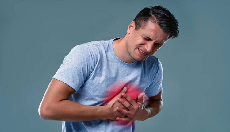 Heart Attack & Chest Pain Symptoms | know the difference between a heart attack and chest pain
