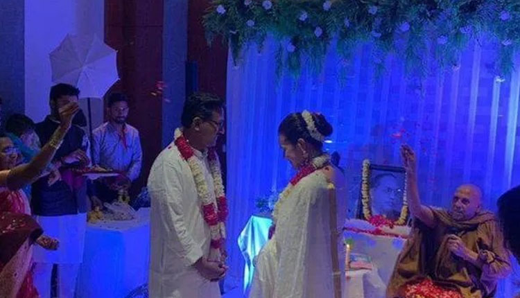 IAS Tina Dabi-IAS Pradeep Gawande Marriage ias officer tina dabi got married to fellow officer ias dr pradeep gawande of latur district of maharashtra