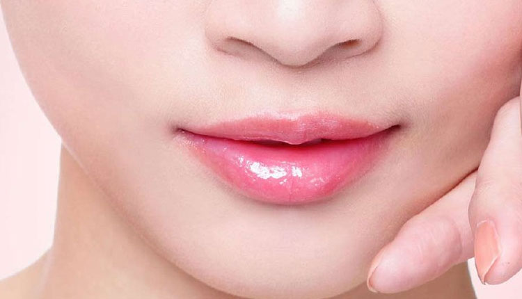 Lip Care Tips | pink and beautiful lip care tips how to maintain it to avoid blackness home remedies