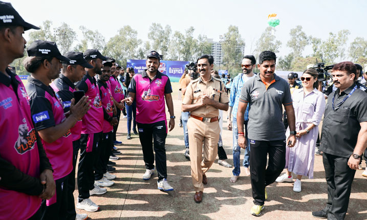 Friendship Cup Organized By Puneet Balan Group | Friendship Cup Cricket Championship! Tulshibagh Tuskers, Shitladevi Supernovaz, Shriram Pathak teams celebrated the inaugural day